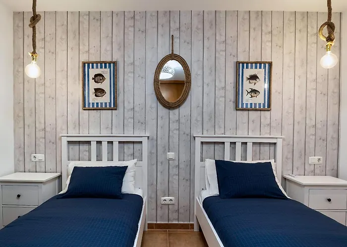 La Perla - Cliffside Retreat Villa