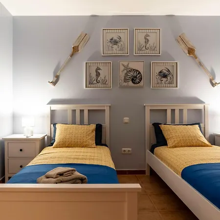 Villa La Perla - Cliffside Retreat *