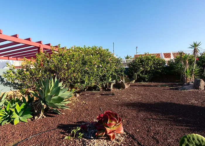 La Perla - Cliffside Retreat 빌라 *